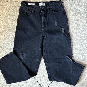 Universal Thread black distressed vintage straight style jeans women's 6 / 28R